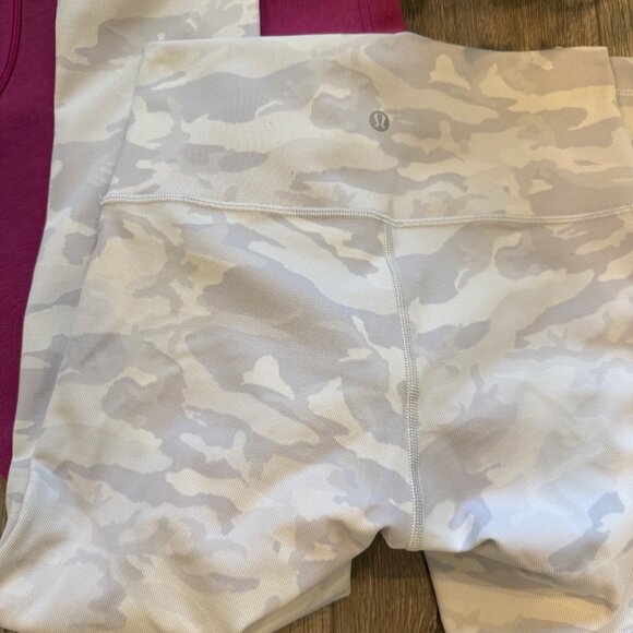 ✨ Lululemon Wunder Under High-Rise Crop 23” | Incognito Camo Alpine White ✨ - Picture 13 of 13